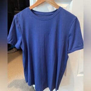 Lululemon short sleeve tee. psychic blue size 12 excellent used condition